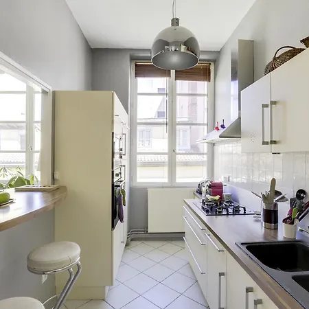 Au Coeur De Apartment